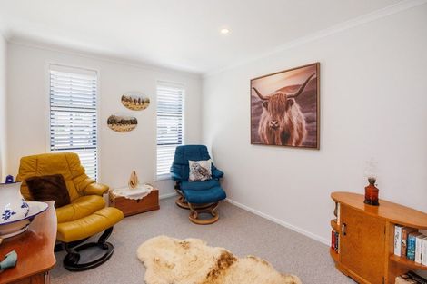 Photo of property in 10 Kereru Street, Marton, 4710