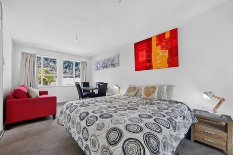 Photo of property in 8a Kiely Lane, Queenstown, 9300