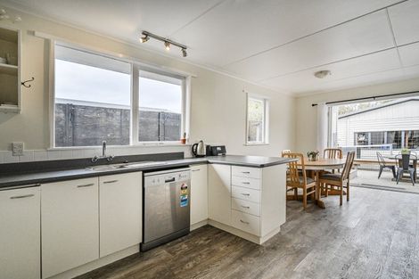 Photo of property in 44 Upham Street, Havelock North, 4130