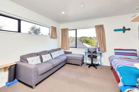 Photo of property in 1/65 Nigel Road, Browns Bay, Auckland, 0630