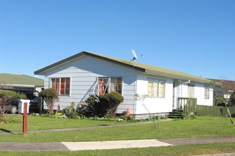 Photo of property in 22 Elsie Morton Place, Papakura, 2110