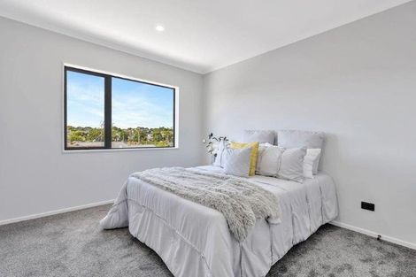 Photo of property in 1/72 Howe Street, Howick, Auckland, 2014