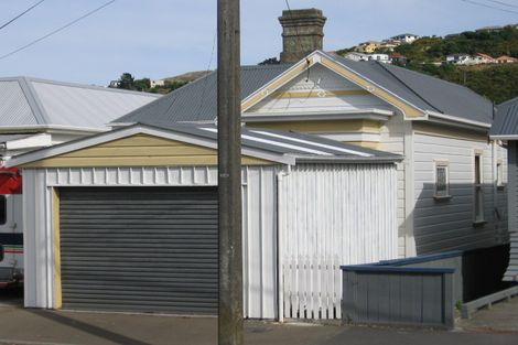 Photo of property in 216 Clyde Street, Island Bay, Wellington, 6023