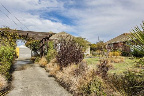 Photo of property in 10 Cheam Street, Dallington, Christchurch, 8061