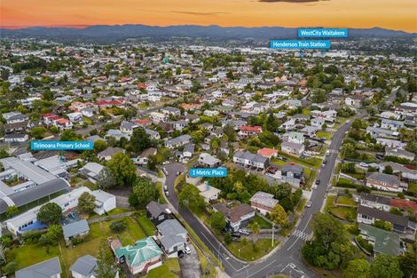 Photo of property in 1 Metric Place, Te Atatu South, Auckland, 0610