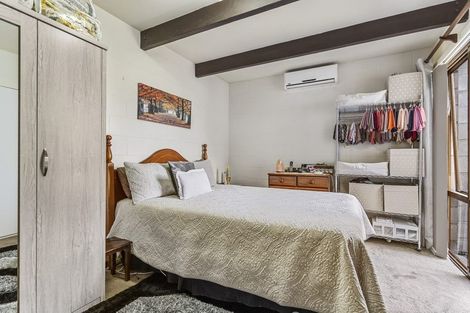 Photo of property in 18 Kohinoor Avenue, Mangere, Auckland, 2022