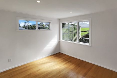Photo of property in 11 Sycamore Drive, Sunnynook, Auckland, 0620
