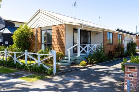 Photo of property in 7 Avenue Road, Greenmeadows, Napier, 4112