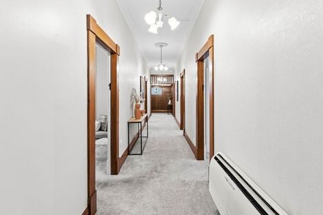 Photo of property in 241 Bay View Road, Saint Clair, Dunedin, 9012