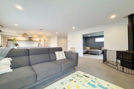 Photo of property in 17 Fairbairn Road, Rolleston, 7614