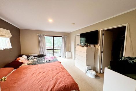 Photo of property in 4 Oystergrove Road, West Harbour, Auckland, 0618