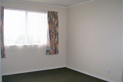 Photo of property in 1/2 Cathie Place, Karori, Wellington, 6012
