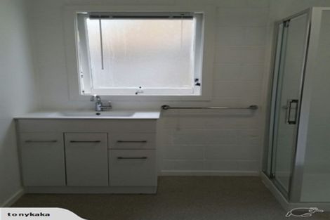 Photo of property in 1/66 Flanshaw Road, Te Atatu South, Auckland, 0610