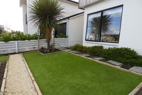 Photo of property in 16 Bomb Point Drive, Hobsonville, Auckland, 0616