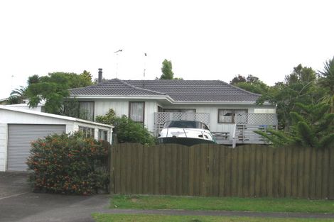Photo of property in 18 Granville Drive, Massey, Auckland, 0614