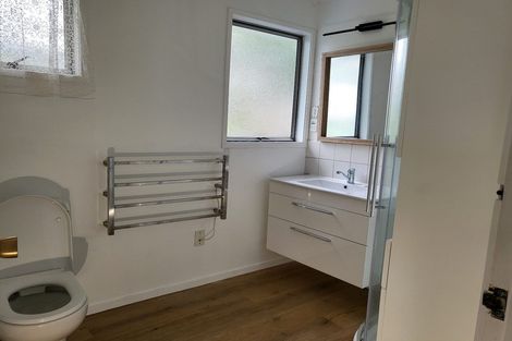 Photo of property in 64 Lavery Place, Sunnynook, Auckland, 0632