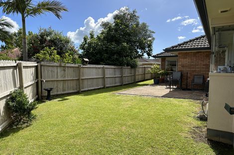 Photo of property in 9 Brosna Place, East Tamaki, Auckland, 2016