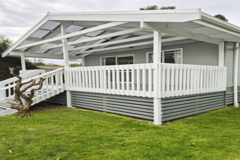 Photo of property in 322 One Tree Point Road, One Tree Point, 0118
