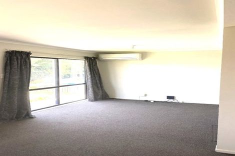 Photo of property in 10b Ted Gilberd Place, Newlands, Wellington, 6037