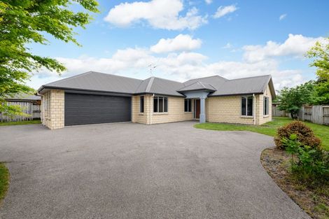 Photo of property in 19 Innswood Place, Rototuna North, Hamilton, 3210