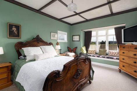 Photo of property in 403 Opunake Road, Cardiff, Stratford, 4391