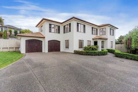 Photo of property in 11 Dunvegan Rise, East Tamaki Heights, Auckland, 2016