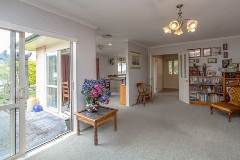 Photo of property in 10 Oak View Place, Greytown, 5712