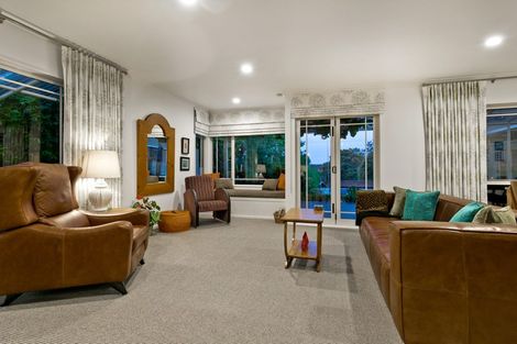 Photo of property in 11 Kimberly Grove, Greenhithe, Auckland, 0632