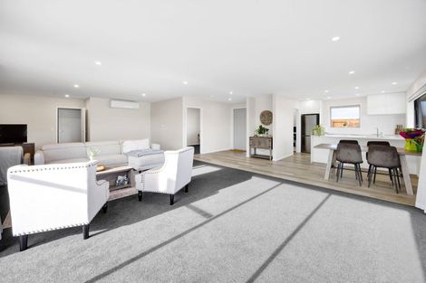 Photo of property in 9 Midsummer Avenue, Stratford, 4332