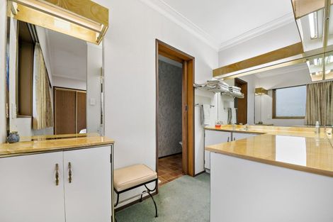 Photo of property in 122 Edinburgh Street, Pukekohe, 2120