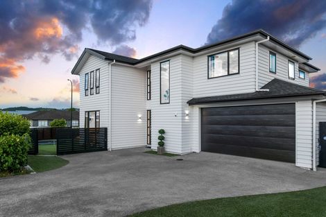 Photo of property in 31 Pohutukawa Parade, Riverhead, 0820