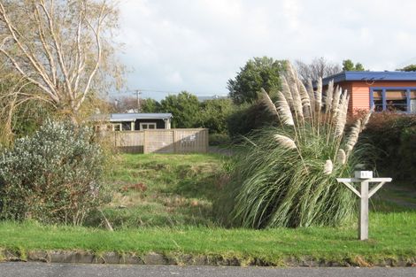 Photo of property in 11 Kaka Road, Raumati Beach, Paraparaumu, 5032