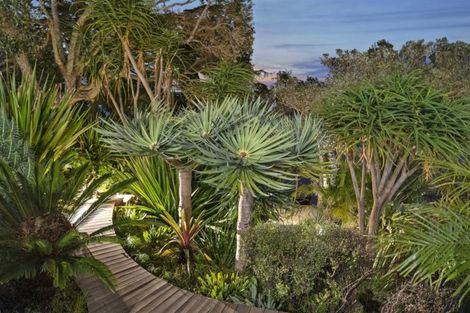 Photo of property in 2/272 Hurstmere Road, Takapuna, Auckland, 0622