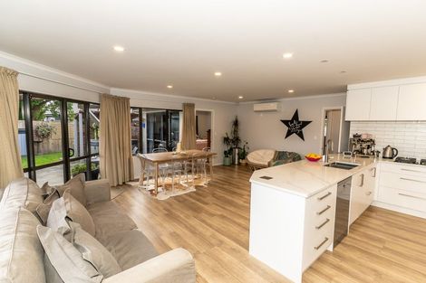 Photo of property in 50 Cairns Crescent, Rototuna, Hamilton, 3210