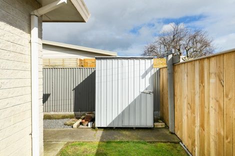 Photo of property in 1a Lowestoft Place, West End, Palmerston North, 4412