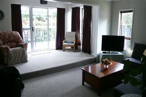 Photo of property in 1/23 Pavola Grove, Glenfield, Auckland, 0629