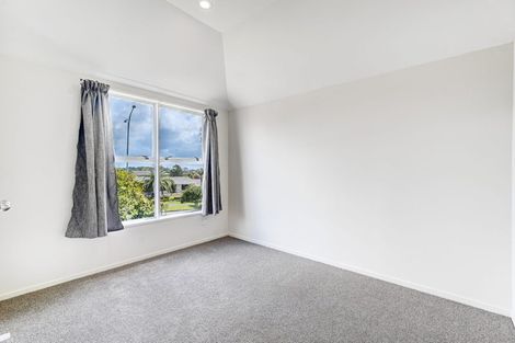 Photo of property in 3 Charles Prevost Drive, The Gardens, Auckland, 2105