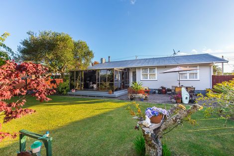 Photo of property in 40 Woodglen Road, Glen Eden, Auckland, 0602