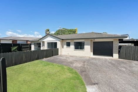 Photo of property in 7 Nerissa Place, Randwick Park, Auckland, 2105