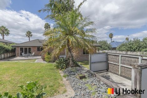 Photo of property in 33 Parkhaven Drive, Rosehill, Papakura, 2113
