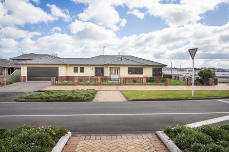 Photo of property in 34 Kimbolton Road, Feilding, 4702
