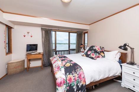 Photo of property in 33 St Annes Crescent, Wattle Downs, Auckland, 2103