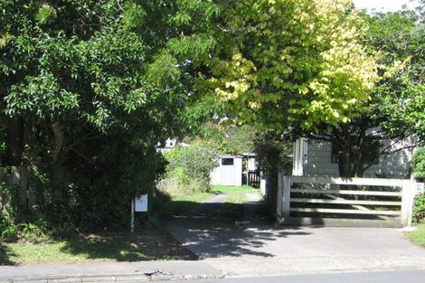 Photo of property in 6a Holman Road, Te Atatu Peninsula, Auckland, 0610