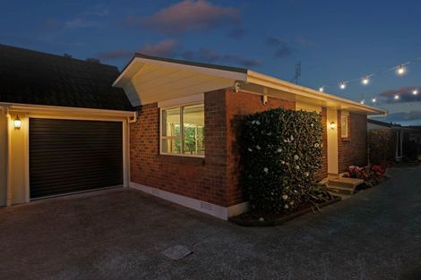 Photo of property in 2/12 Parker Avenue, New Lynn, Auckland, 0600