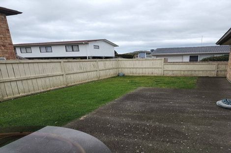 Photo of property in 165 Centreway Road, Orewa, 0931