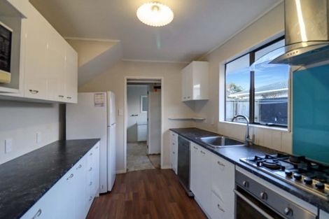 Photo of property in 2/45 Whites Line West, Woburn, Lower Hutt, 5010