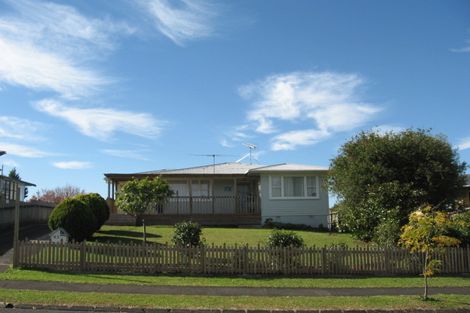 Photo of property in 43 Megan Avenue, Pakuranga Heights, Auckland, 2010