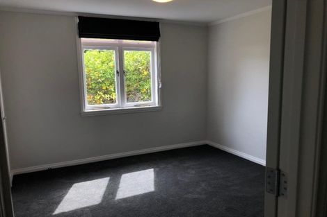 Photo of property in 25 Taupaki Road, Taupaki, Henderson, 0782