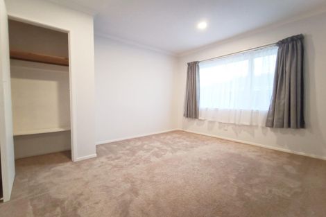 Photo of property in 9 Cornelian Crescent, Half Moon Bay, Auckland, 2012