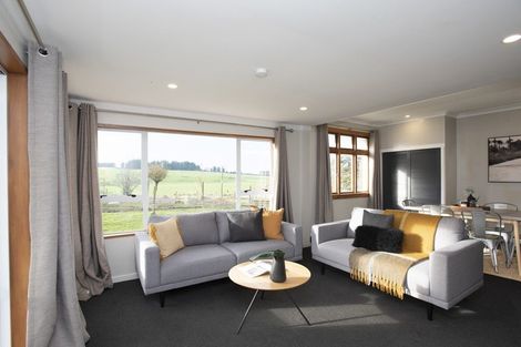 Photo of property in 5 Harbour Endowment Road, South Hillend, Winton, 9783